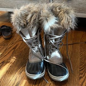 Sorel Joan of Arctic boots